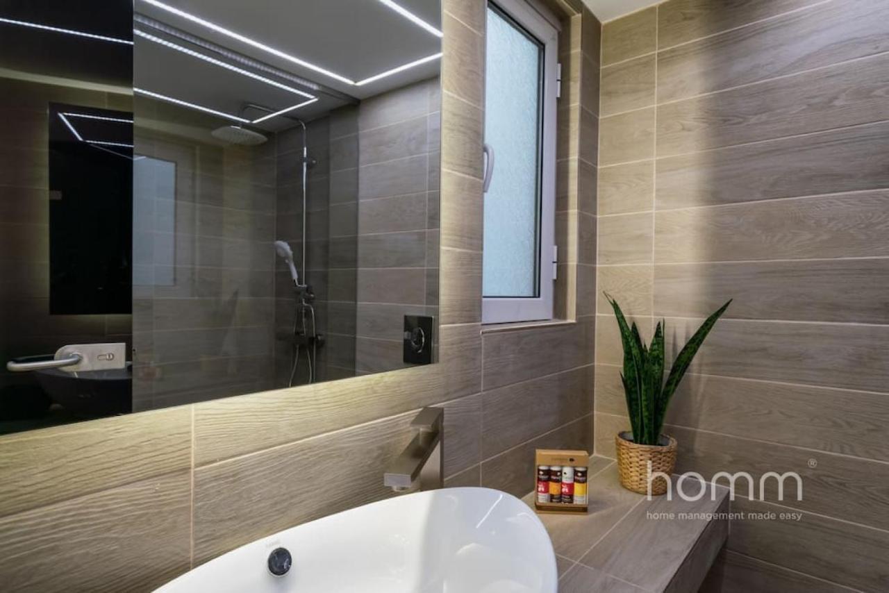 34Sqm Minimal Homm Apartment With Acropolis View Αθήνα Εξωτερικό φωτογραφία